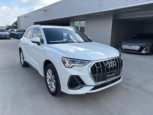 2025 Audi Q3 45 S line Premium