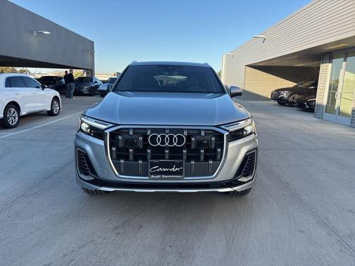 2025 Audi Q7 45 Premium