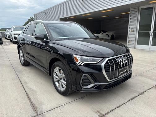 2025 Audi Q3 45 S line Premium