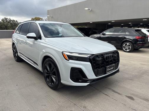 2026 Audi Q7 55 Premium Plus