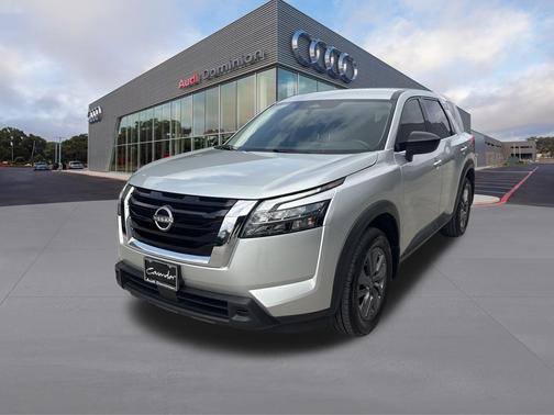 2024 Nissan Pathfinder S