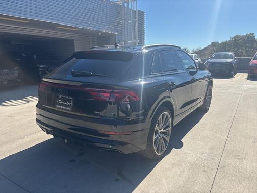 2026 Audi Q8 Prestige