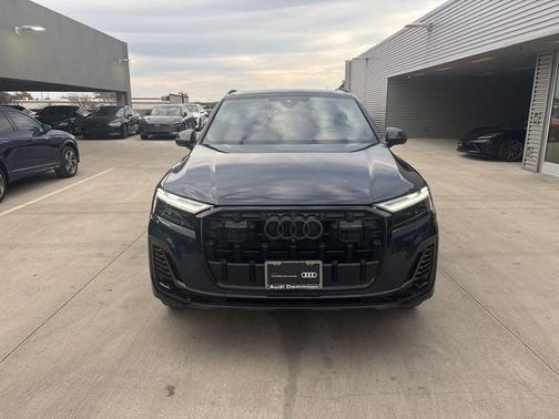 2025 Audi Q7 45 Premium