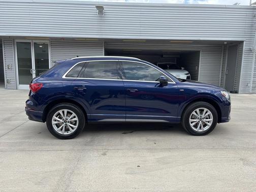2025 Audi Q3 45 S line Premium