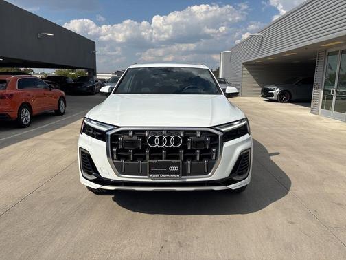 2025 Audi Q7 55 Premium
