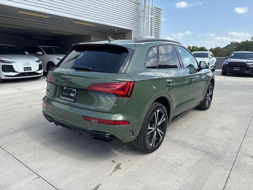 2025 Audi Q5 45 S line quattro Premium