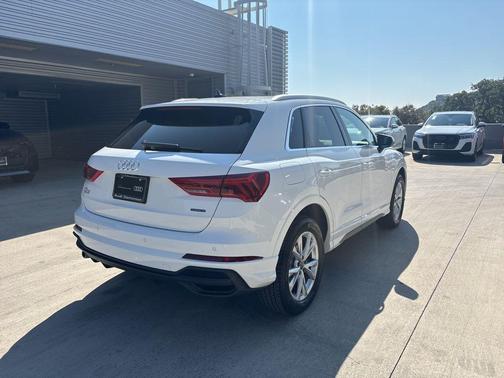 2025 Audi Q3 45 S line Premium