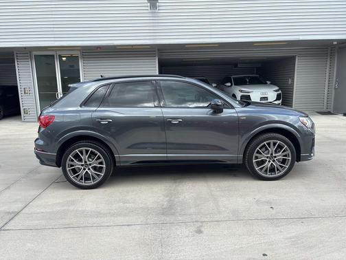 2025 Audi Q3 45 S line Premium