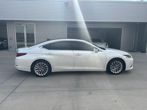 2019 Lexus ES 350 Ultra Luxury