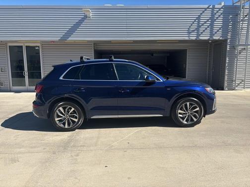 2022 Audi Q5 45 S line Premium Plus