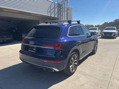 2022 Audi Q5 45 S line Premium Plus