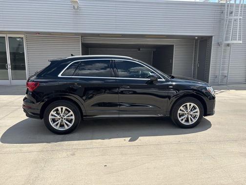 2025 Audi Q3 45 S line Premium