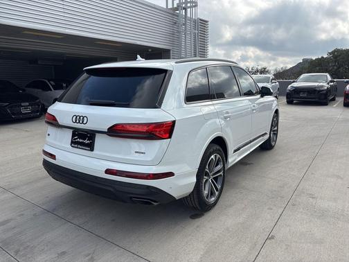 2026 Audi Q7 55