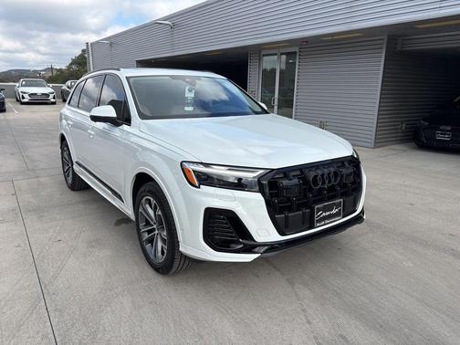 2026 Audi Q7 55
