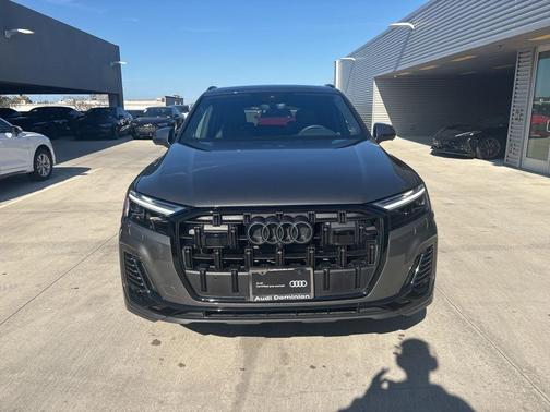 2025 Audi Q7 45 Premium