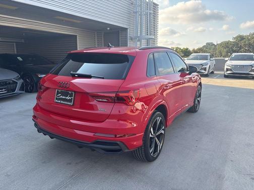 2023 Audi Q3 45 S line Premium