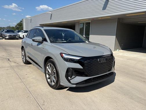 2026 Audi Q4 e-tron 55 quattro Premium