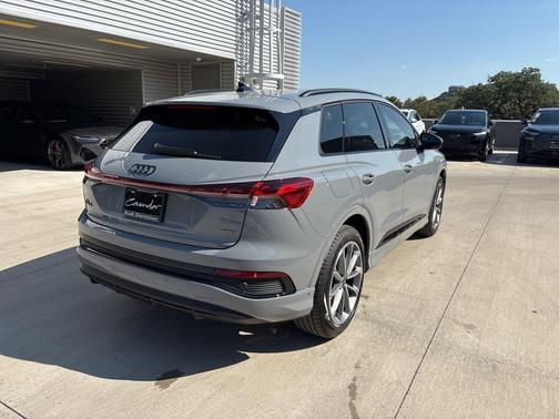 2026 Audi Q4 e-tron 55 quattro Premium