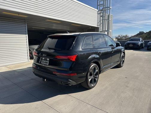 2025 Audi Q7 55 Prestige