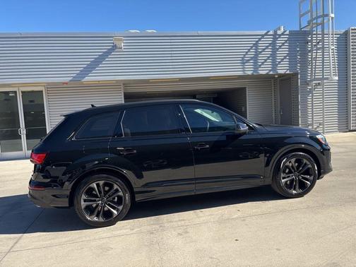 2026 Audi Q7 55 Premium Plus