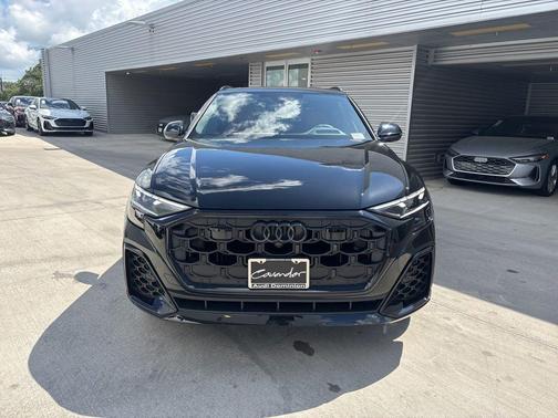 Mythos Black Metallic 2026 Audi Q8 Prestige