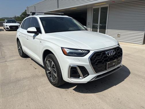 2023 Audi Q5 45 S line Prestige