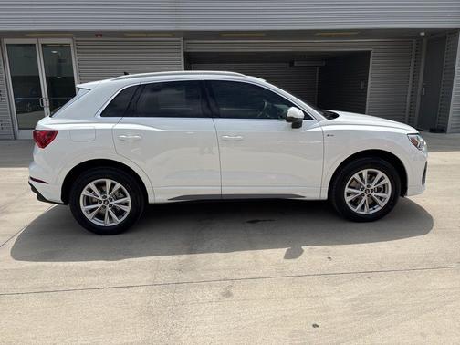2025 Audi Q3 45 S line Premium