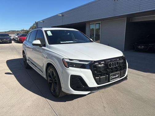 2026 Audi Q7 55 Premium Plus