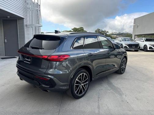 Daytona Gray Pearl 2026 Audi Q5 PRESTIGE