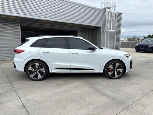 Glacier White Metallic 2026 Audi SQ5 3.0T Premium Plus