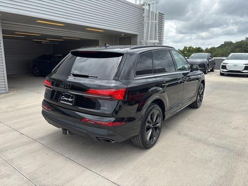 2025 Audi Q7 55 Premium Plus