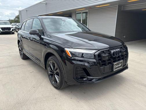 2025 Audi Q7 55 Premium Plus