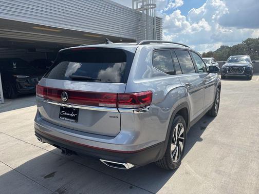 2024 Volkswagen Atlas 2.0T SE