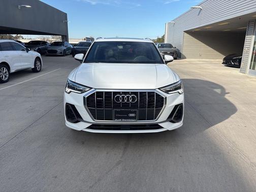 2025 Audi Q3 45 S line Premium
