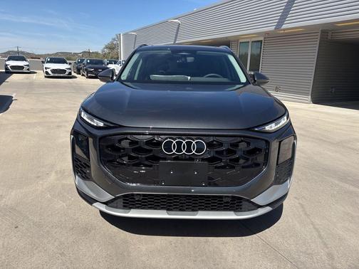 2026 Audi Q3 S line