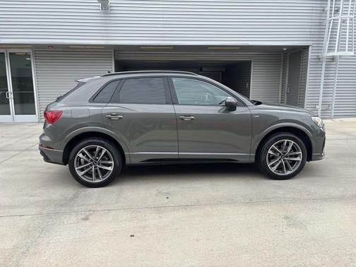 2025 Audi Q3 45 S line Premium