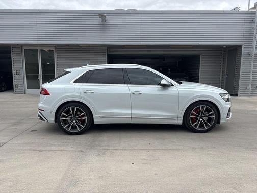 2022 Audi SQ8 4.0T quattro Premium Plus