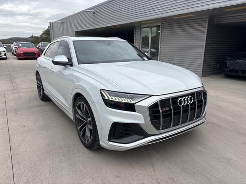 2022 Audi SQ8 4.0T quattro Premium Plus