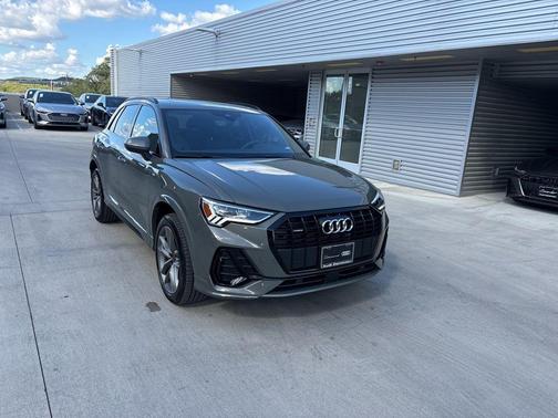 2025 Audi Q3 45 S line Premium