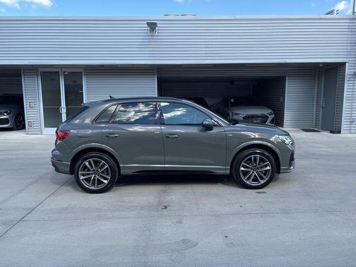 2025 Audi Q3 45 S line Premium