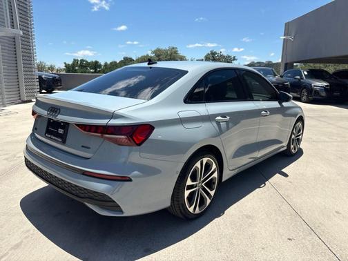 Arrow Gray Pearl Effect 2025 Audi A3 2.0T Premium