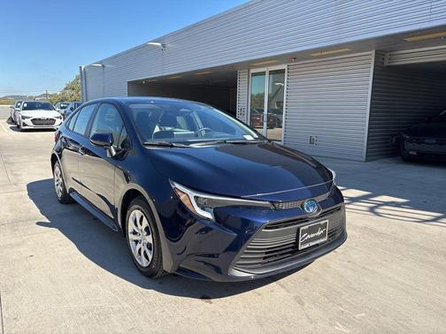 2025 Toyota Corolla Hybrid LE