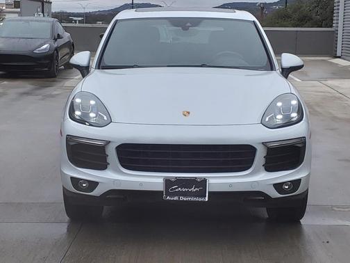 Photo 2 of 30 of 2016 Porsche Cayenne E-Hybrid S