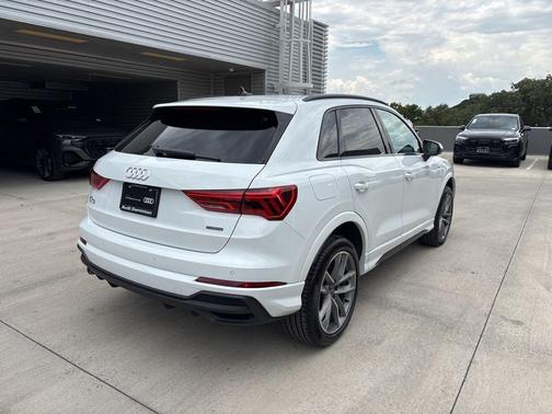 2025 Audi Q3 45 S line Premium