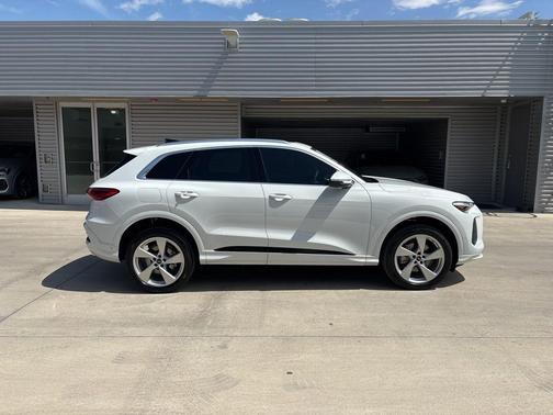 2025 Audi Q5 2.0T quattro Premium