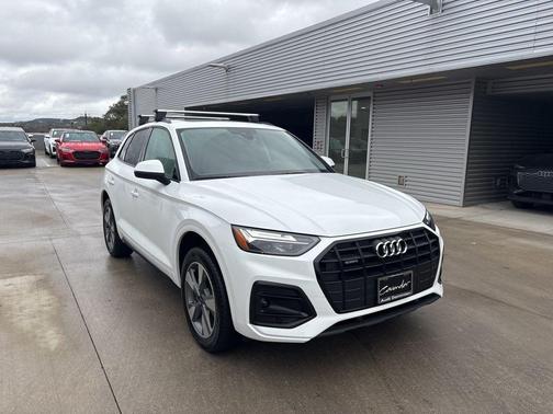 2025 Audi Q5 40 Premium