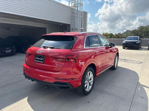 2025 Audi Q3 45 S line Premium