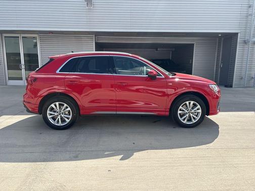 2025 Audi Q3 45 S line Premium