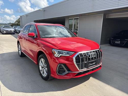 2025 Audi Q3 45 S line Premium