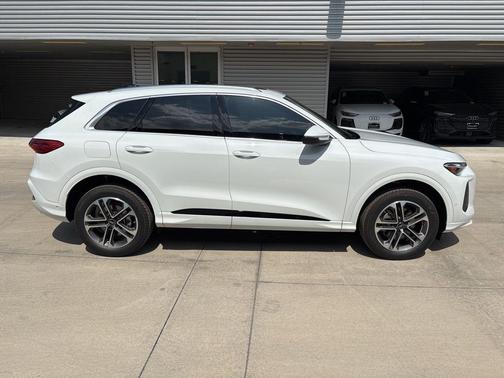 2025 Audi Q5 2.0T quattro Premium